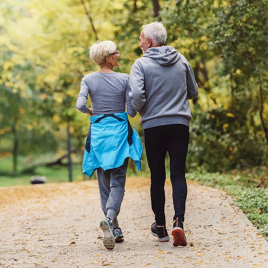 Ausreichend Bewegung bei Schlaflosigkeit im Alter 